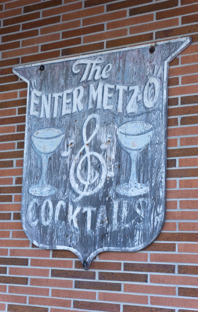 Metz signage
